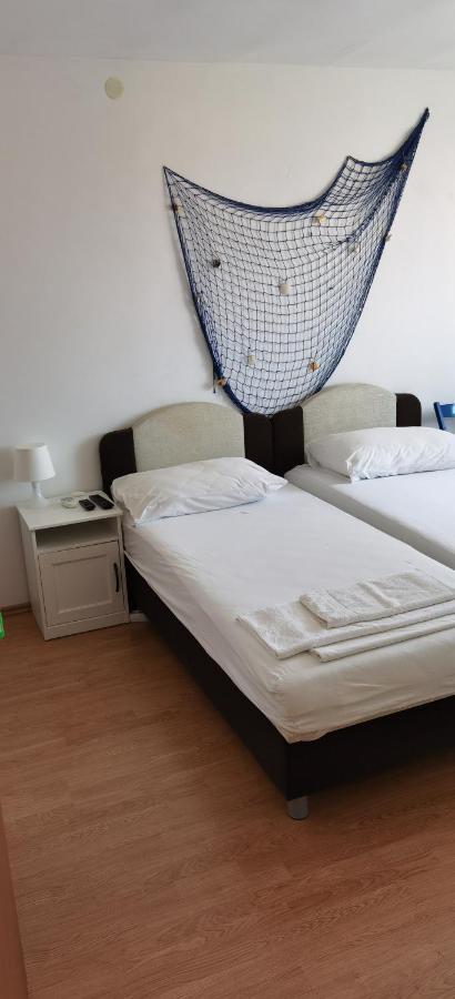 Apartmani Neva Supetar Exteriér fotografie