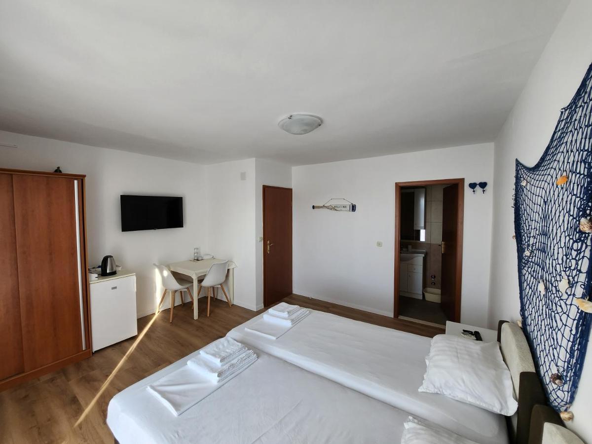 Apartmani Neva Supetar Exteriér fotografie