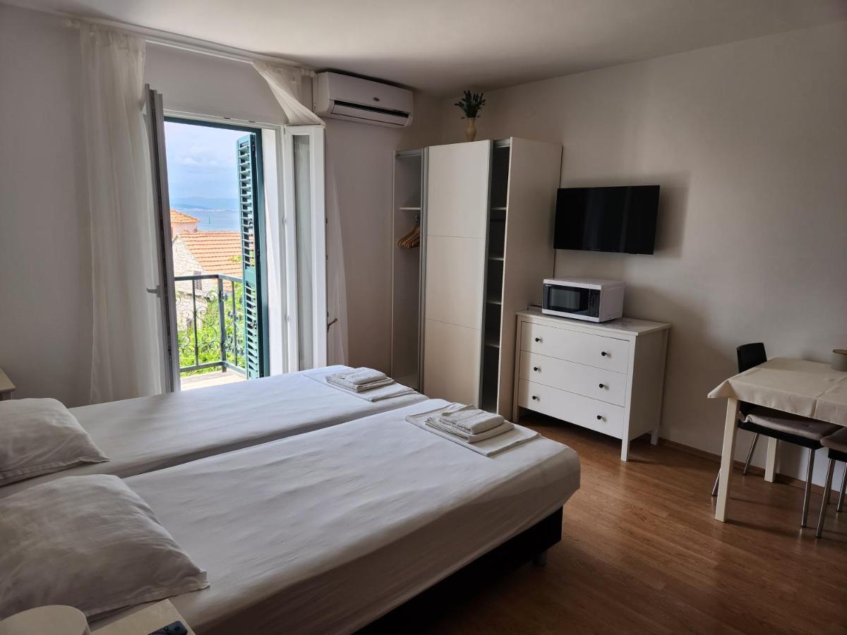 Apartmani Neva Supetar Exteriér fotografie