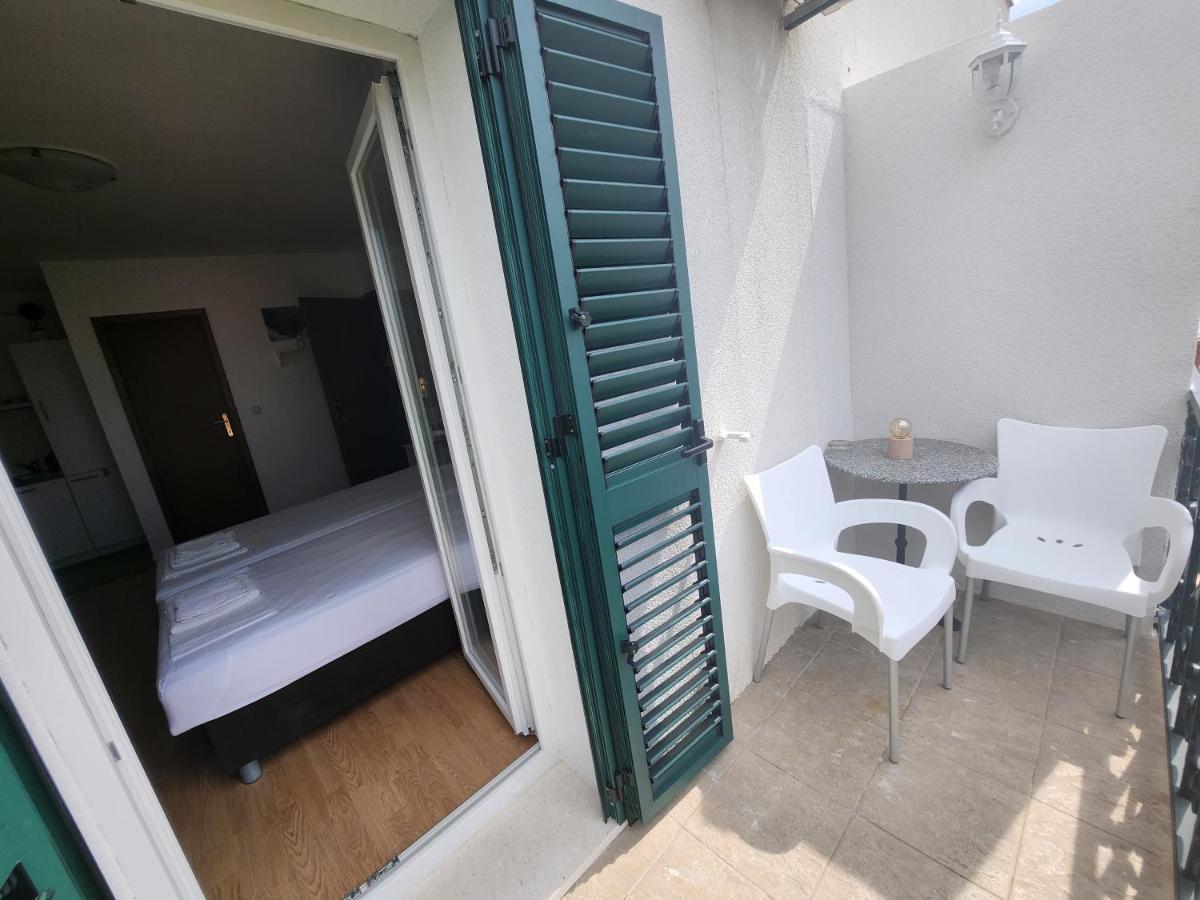 Apartmani Neva Supetar Exteriér fotografie
