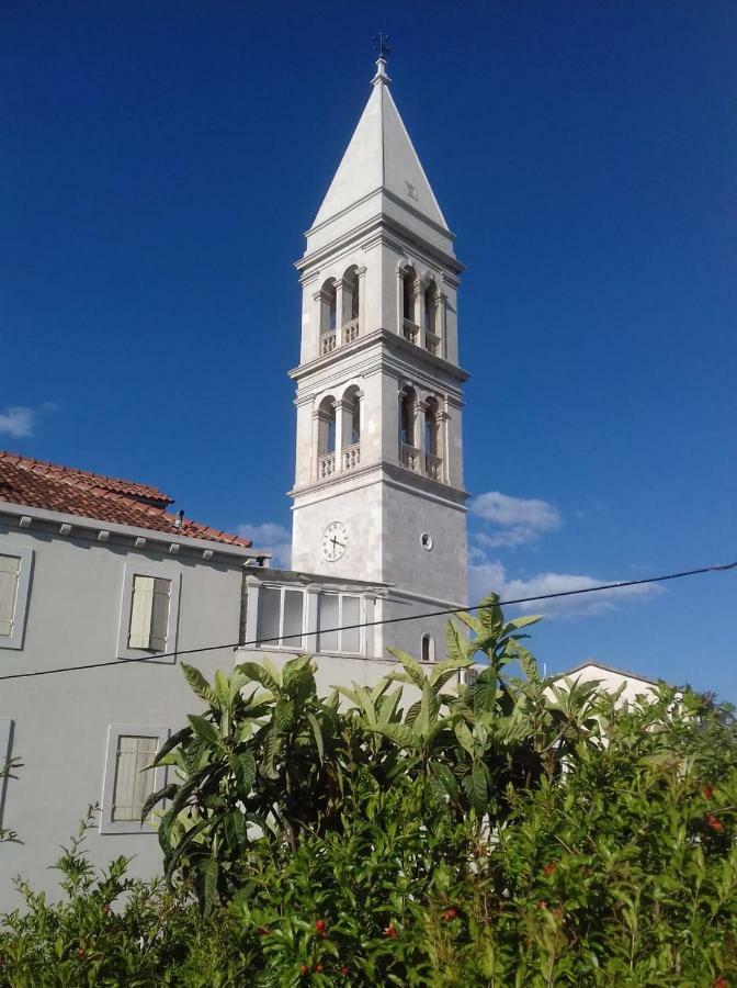 Apartmani Neva Supetar Exteriér fotografie
