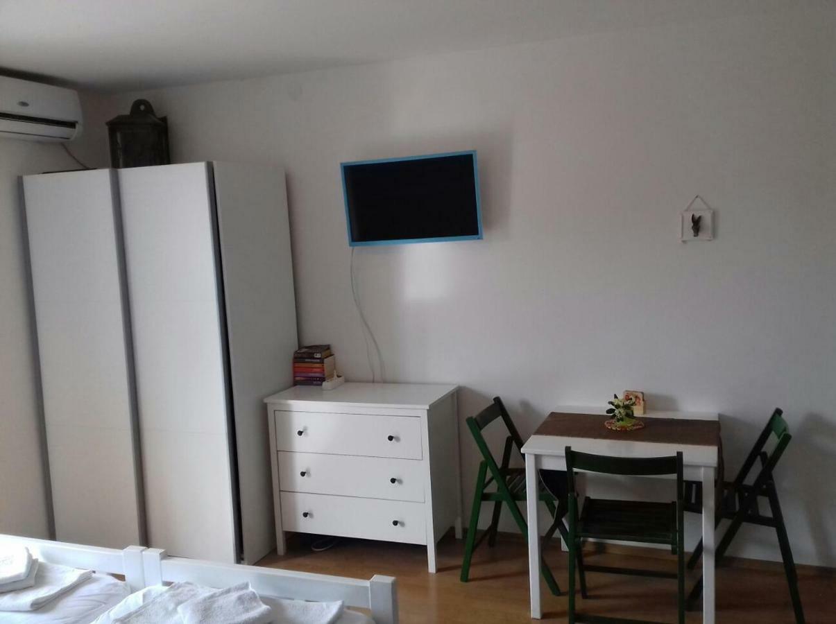 Apartmani Neva Supetar Exteriér fotografie