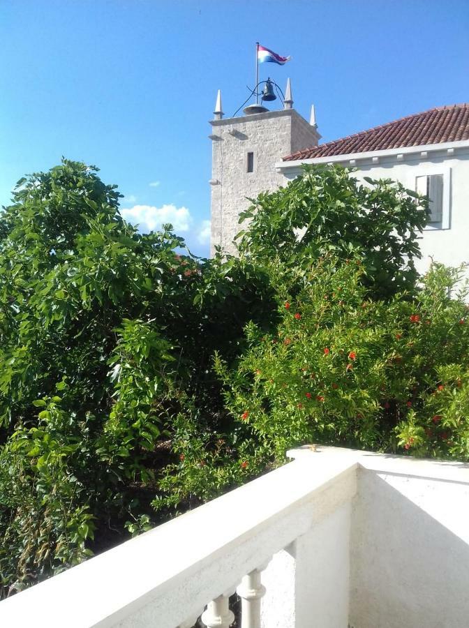 Apartmani Neva Supetar Exteriér fotografie
